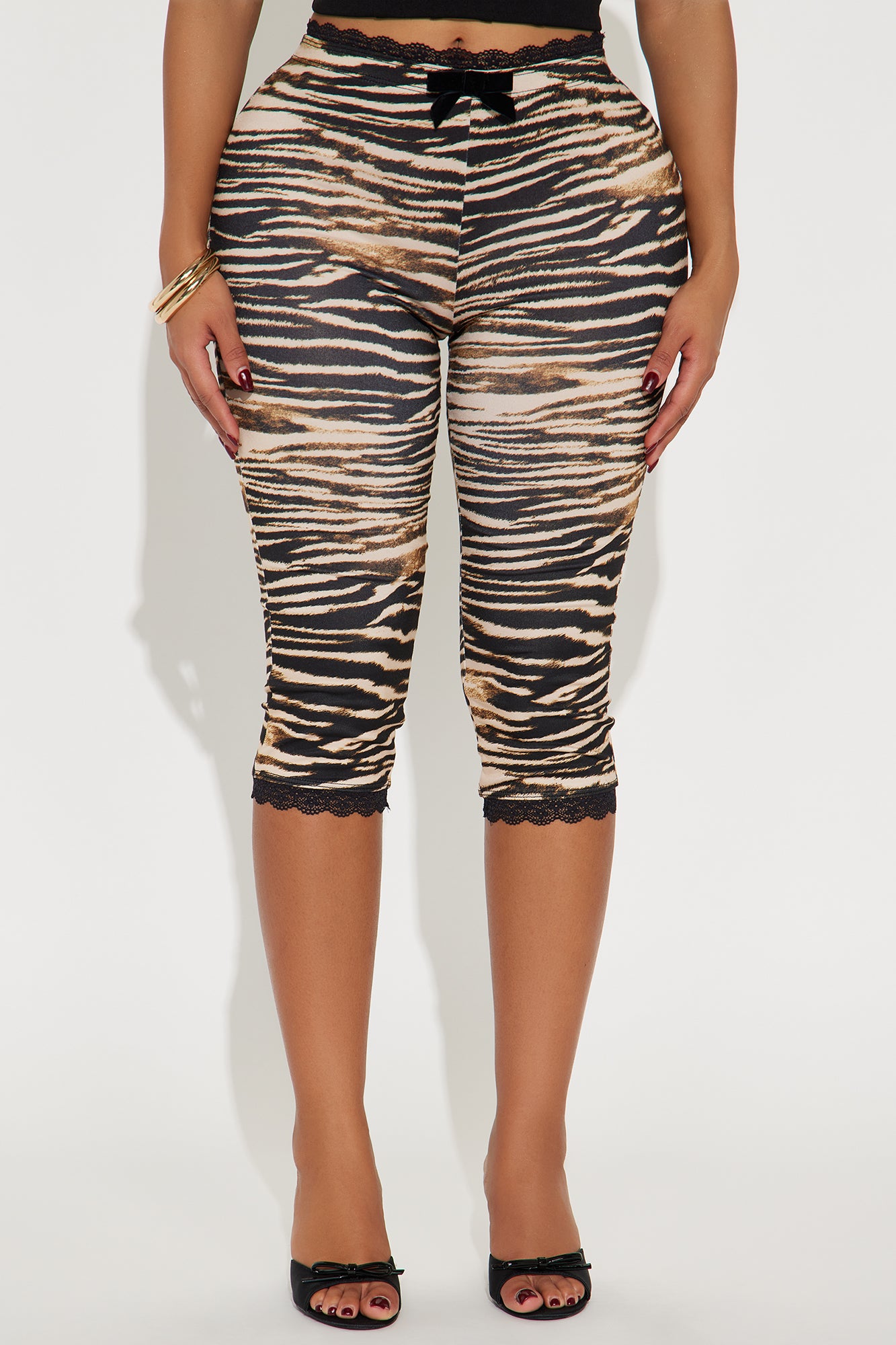 Florentina Lace Trim Capri Legging (Tan/Multi) image 2