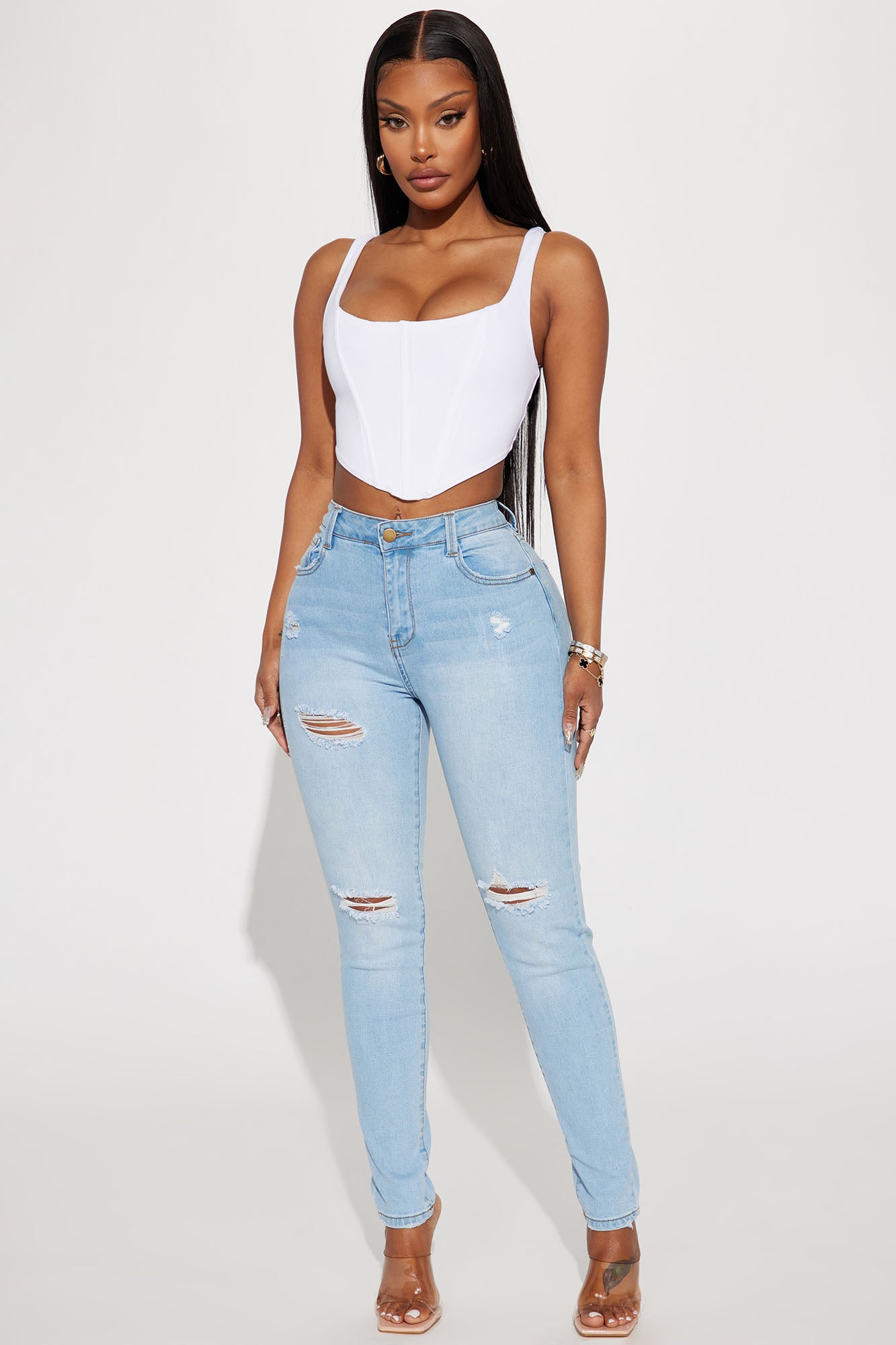 Jeans (Light Blue Wash)