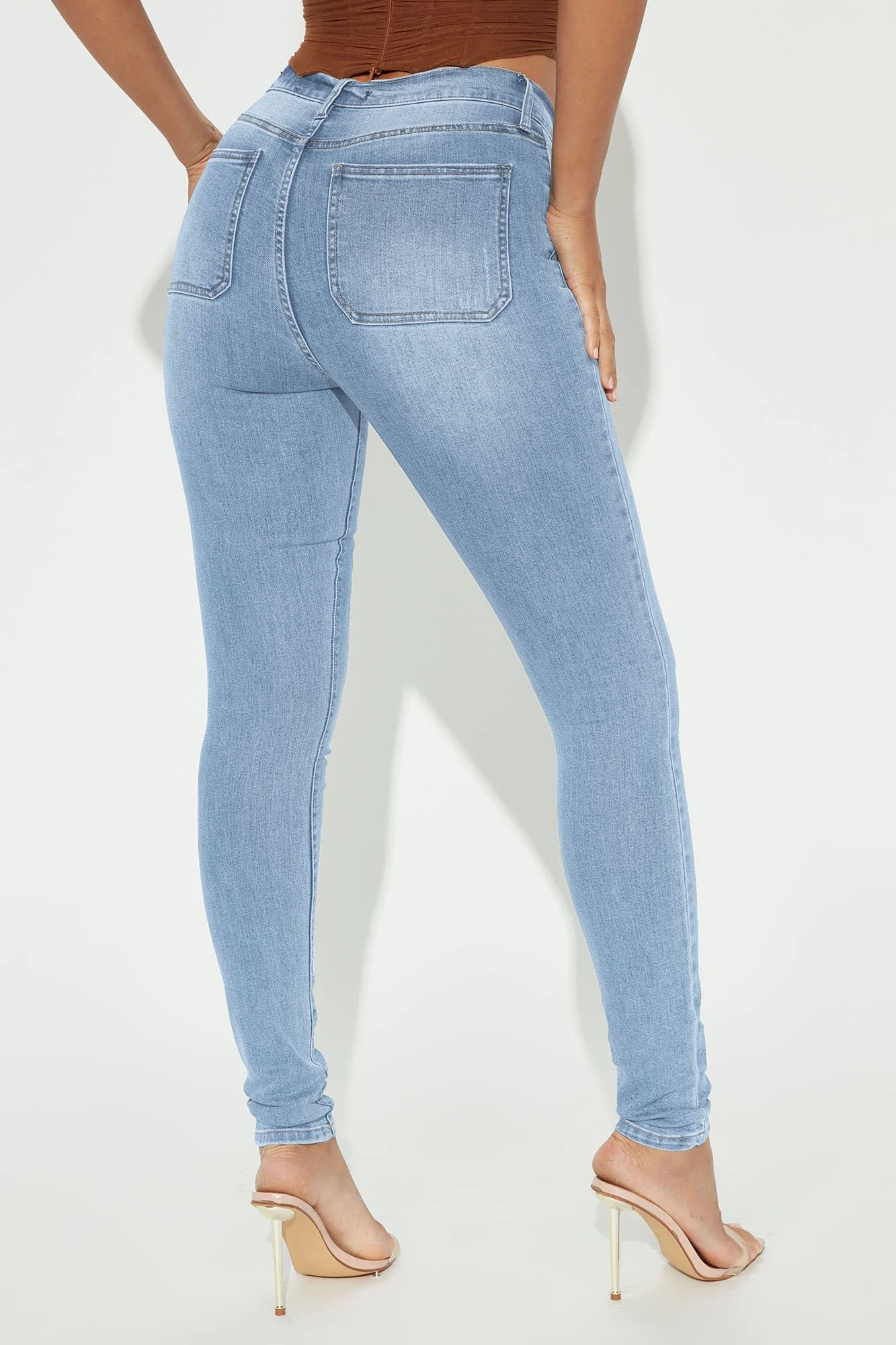 Jeans (Light Blue Wash) image 4